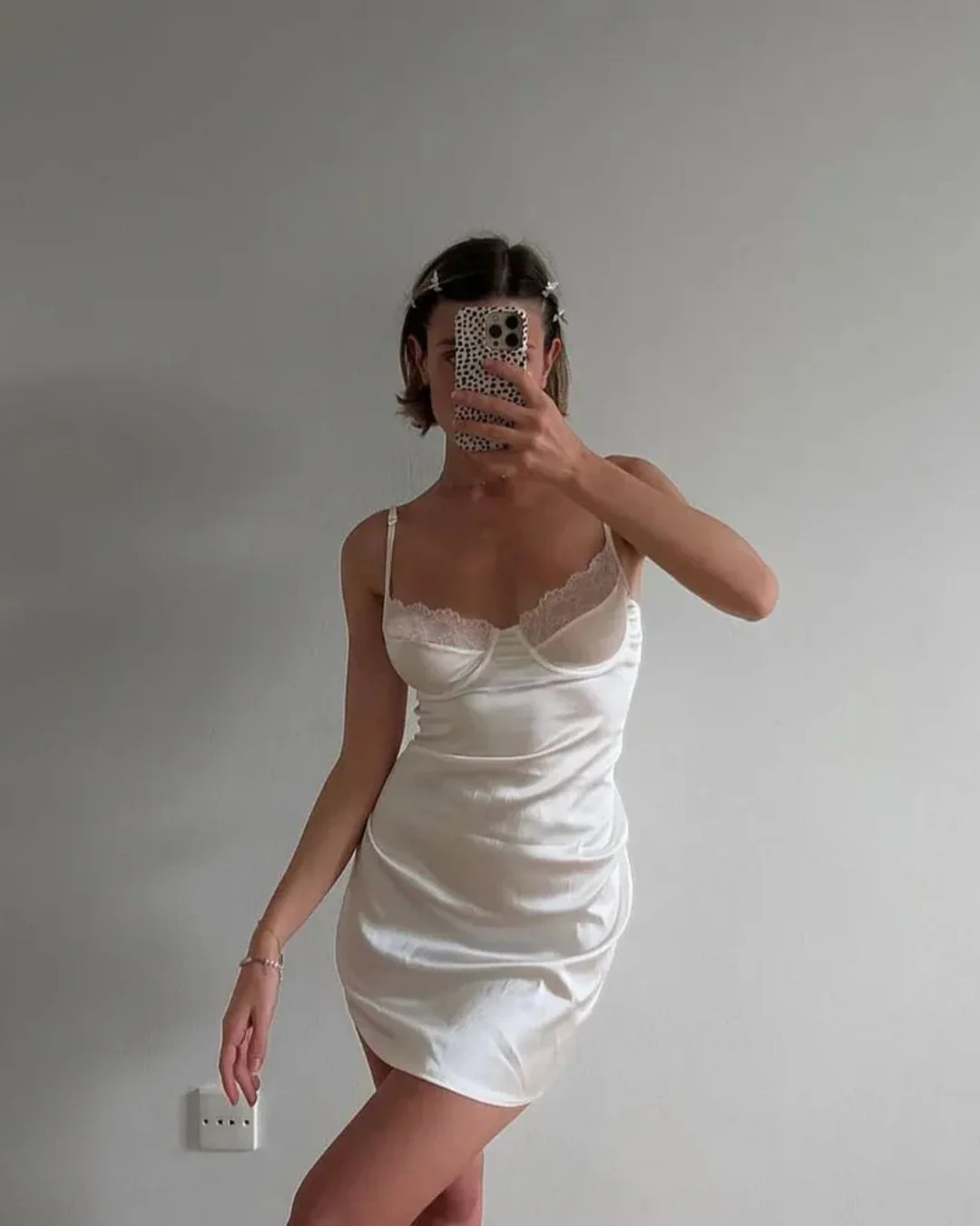 Amelia's Nightdress - Image 4